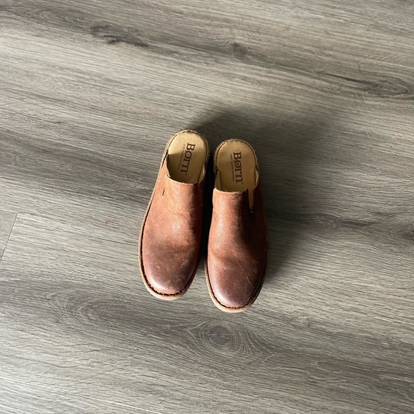 Born Selina Leather Distressed Slip On Mule Shoes - Picture 2 of 9